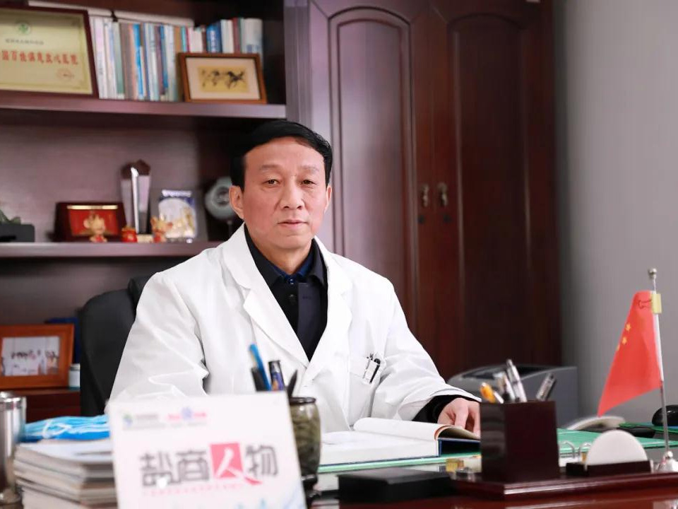 鹽商人物第18期丨專訪建陽(yáng)眼科醫(yī)院院長(zhǎng)葛正光：精醫(yī)重德，科技強(qiáng)院