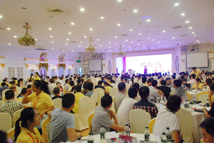 團(tuán)圓月，百度情——2014年百度推廣中秋答謝會活動報道